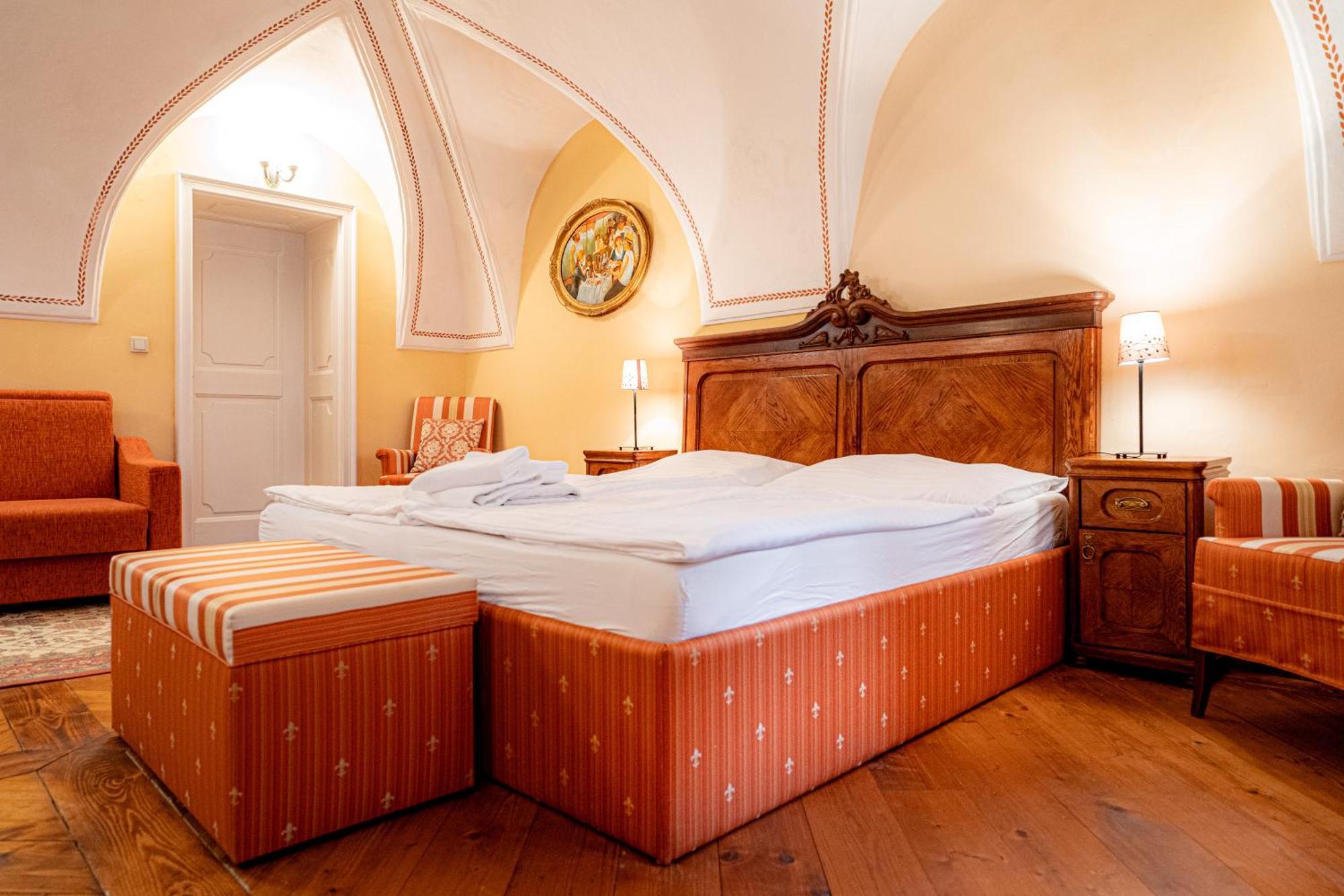Penzion Cosmopolitan Ii. Banska Stiavnica Room photo